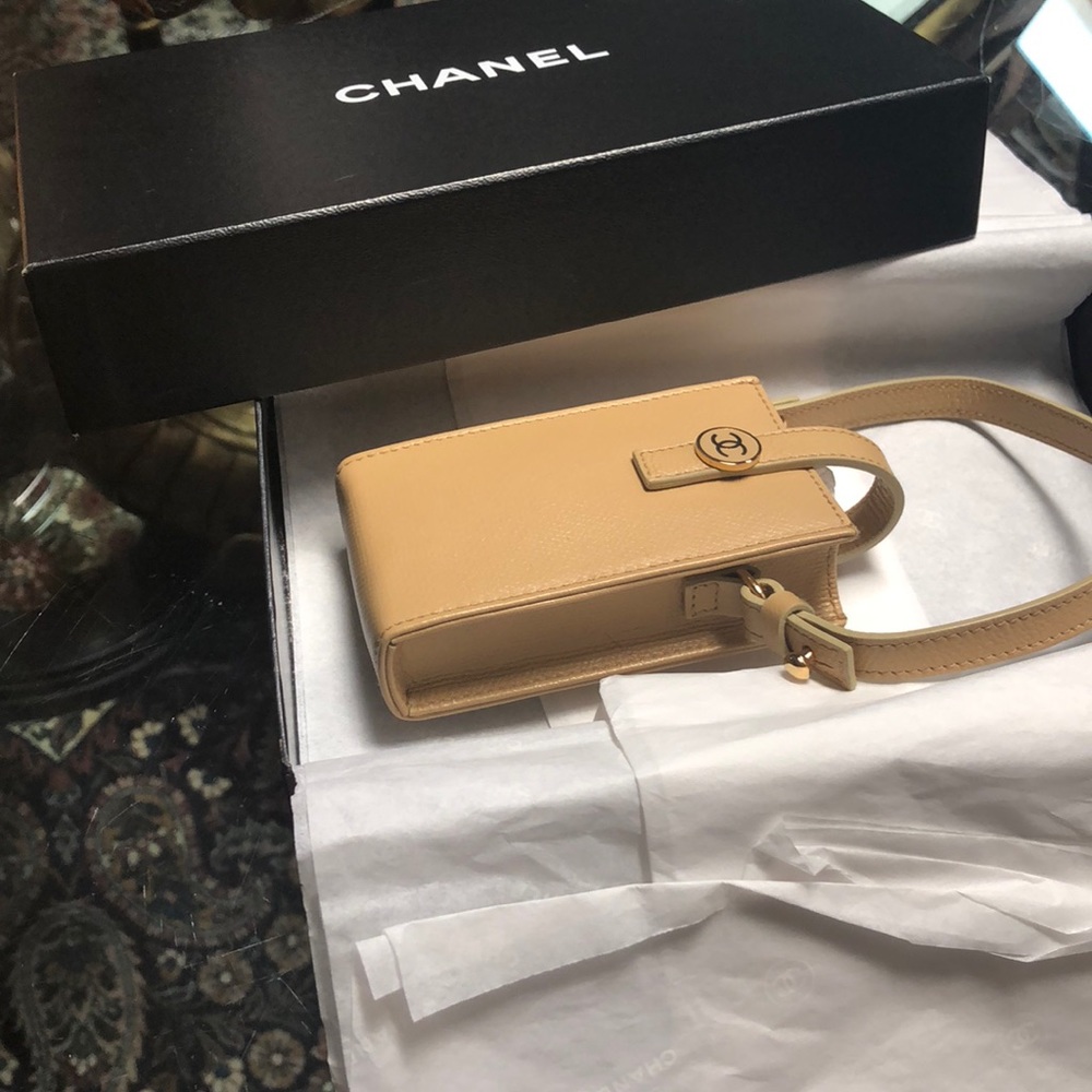 Vintage Chanel flip phone holder leather